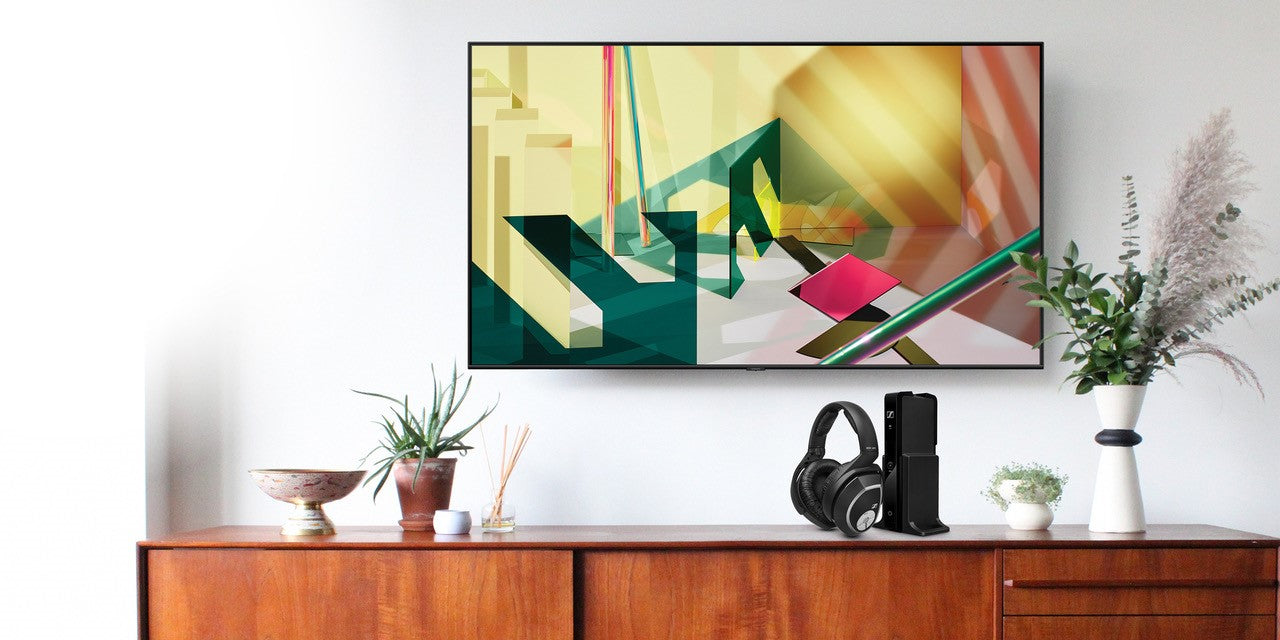 Wireless headphones for televisions | SONXPLUS Granby